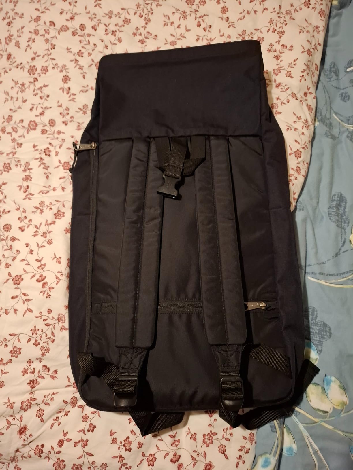 Buena mochila, pero le falta un bolsillo frontal