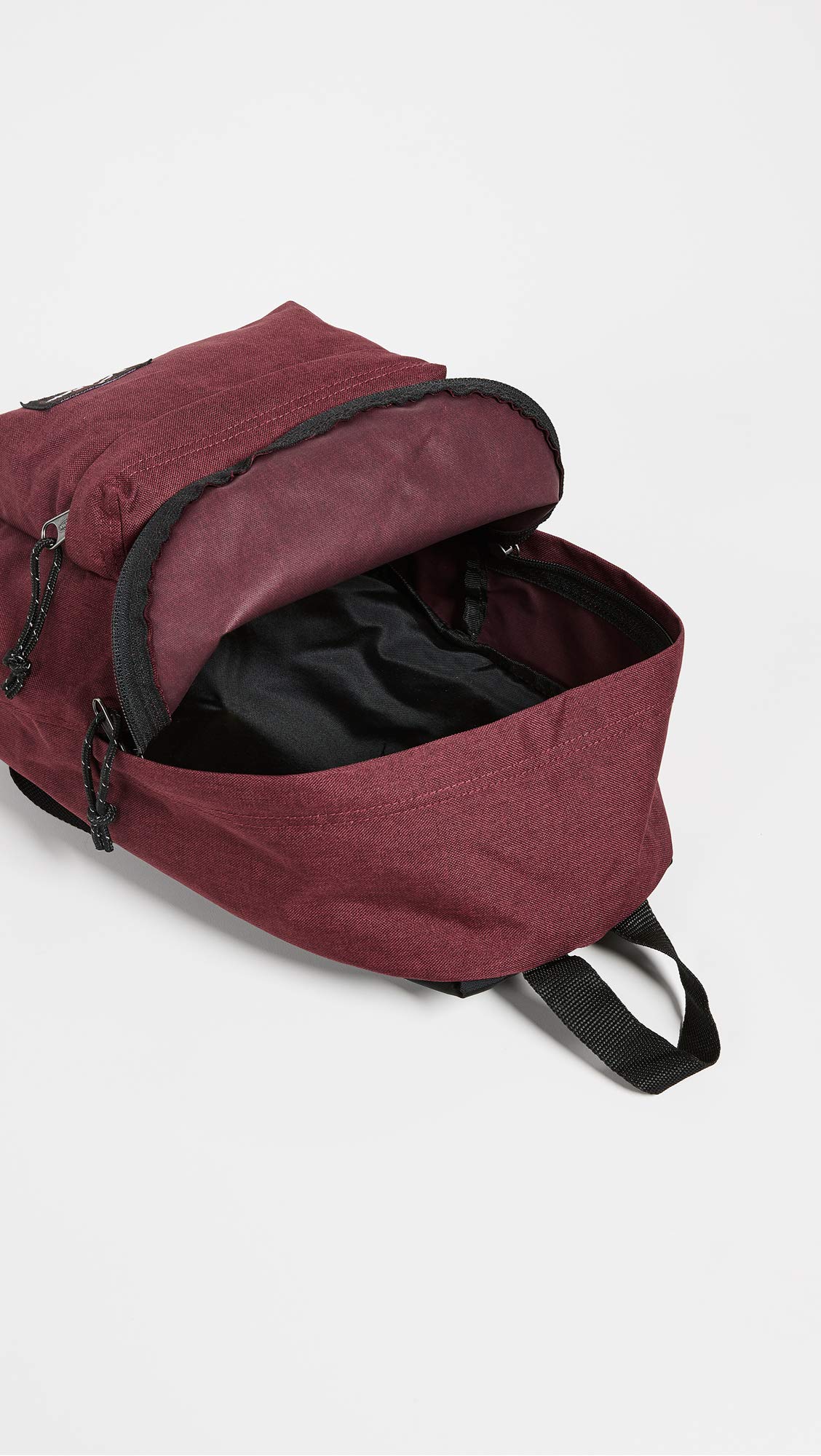 eastpak-orbit-xs-mochila-compacta-10-l-negro-rojo image 6
