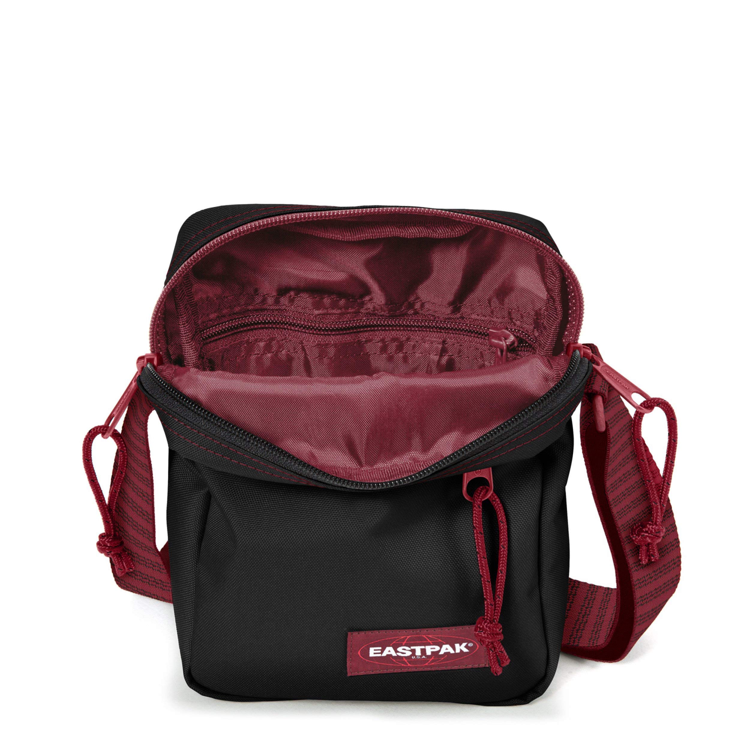 eastpak-the-one-bolso-bandolera-unisex-negro image 3