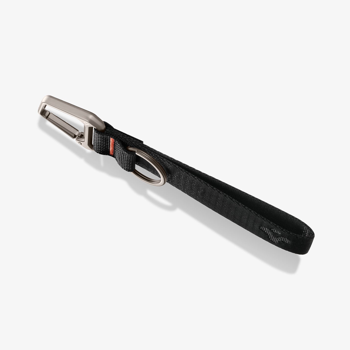 spigen-mosquet-n-negro-con-llavero image 5