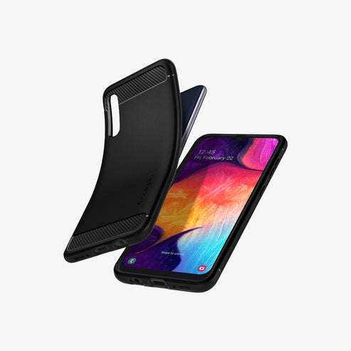 funda-spigen-rugged-armor-para-galaxy-a-series-negra-mate-con-fibra-de-carbono-p image 5